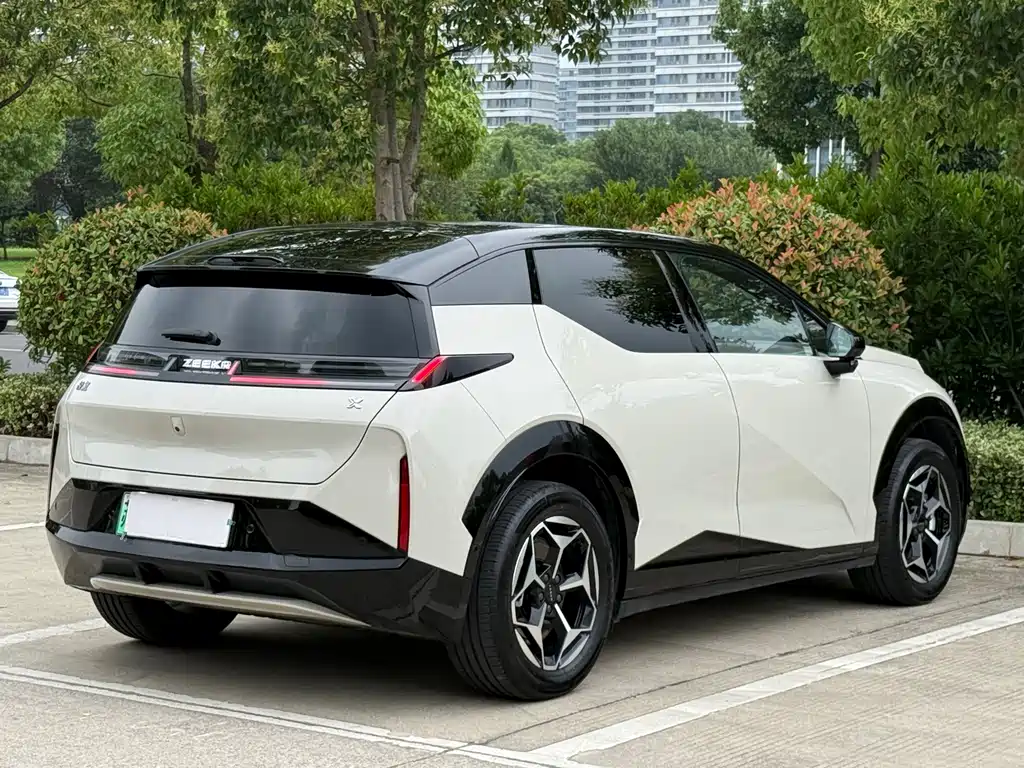 Zeekr X 2025 мест
