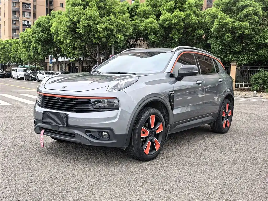 Lynk & Co 01 2020