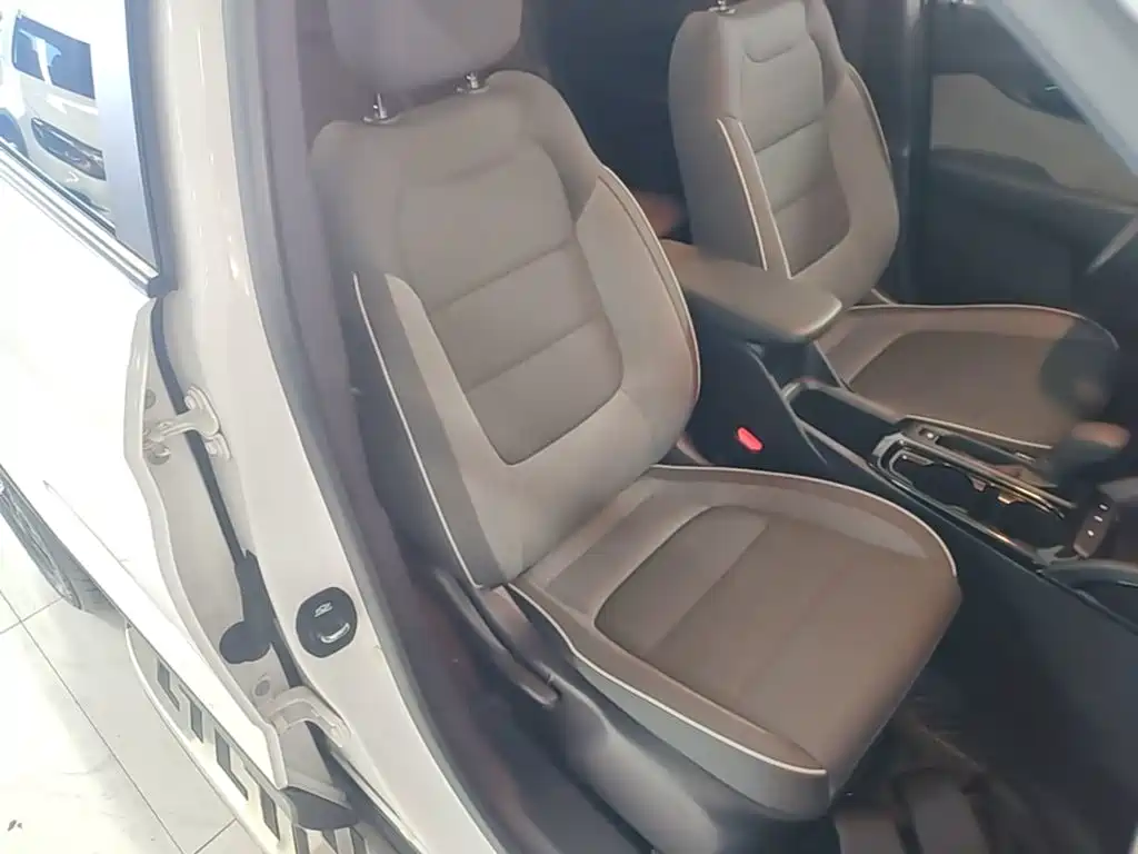 Chevrolet Tracker — миниатюра 25