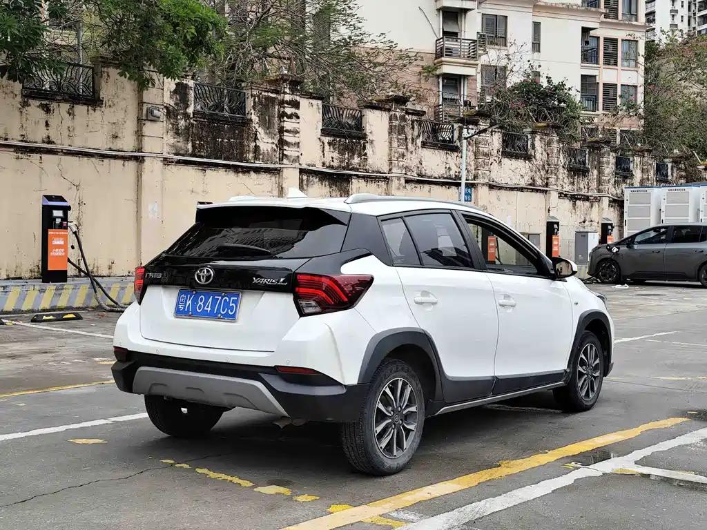 TOYOTA YARIS L ZHIXUAN