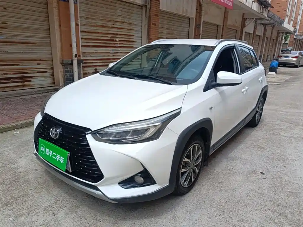 Toyota Yaris L 2021