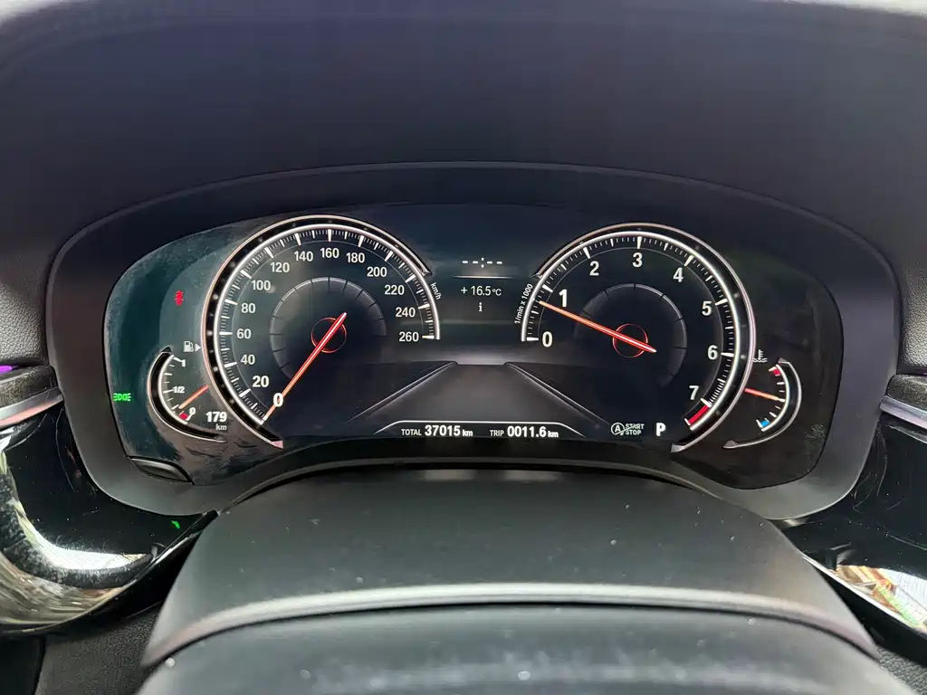 BMW 5 Series — миниатюра 17
