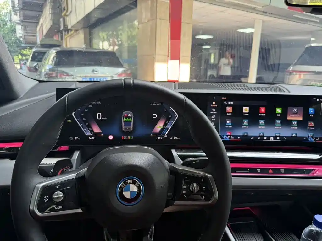 BMW i5 — миниатюра 6