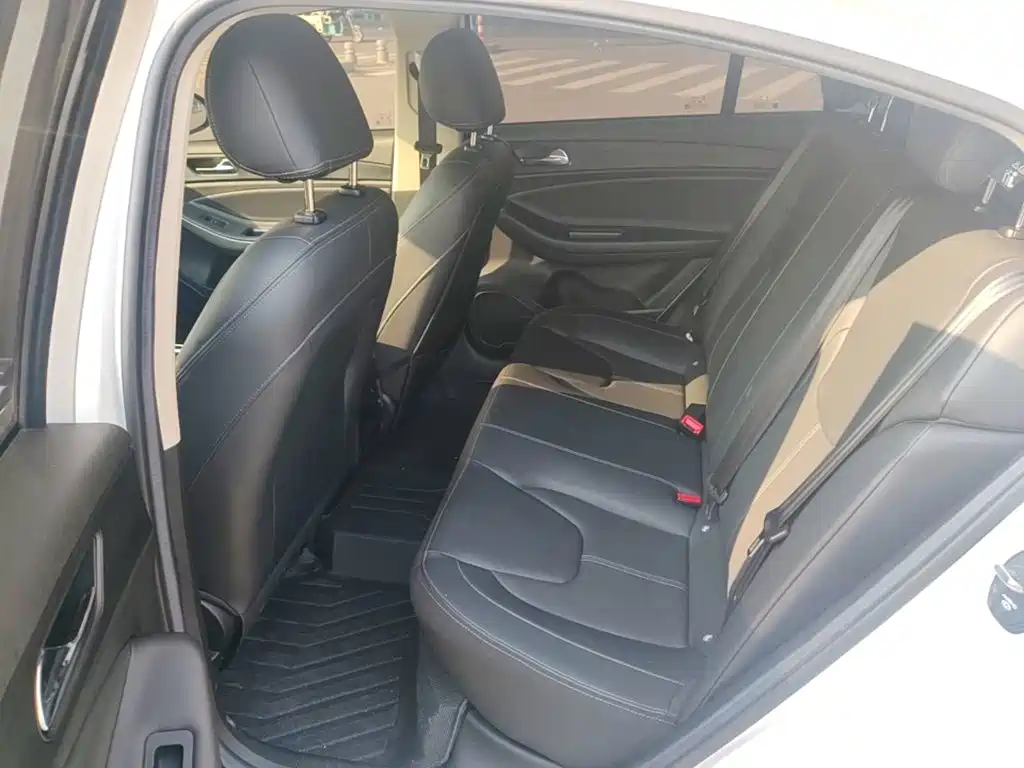 Chery Arrizo 5 — миниатюра 17