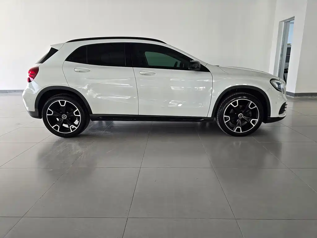 Mercedes-Benz GLA — миниатюра 7
