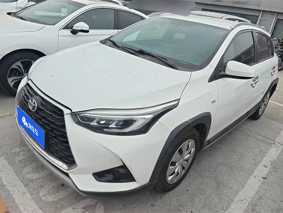 Toyota Yaris L 2021