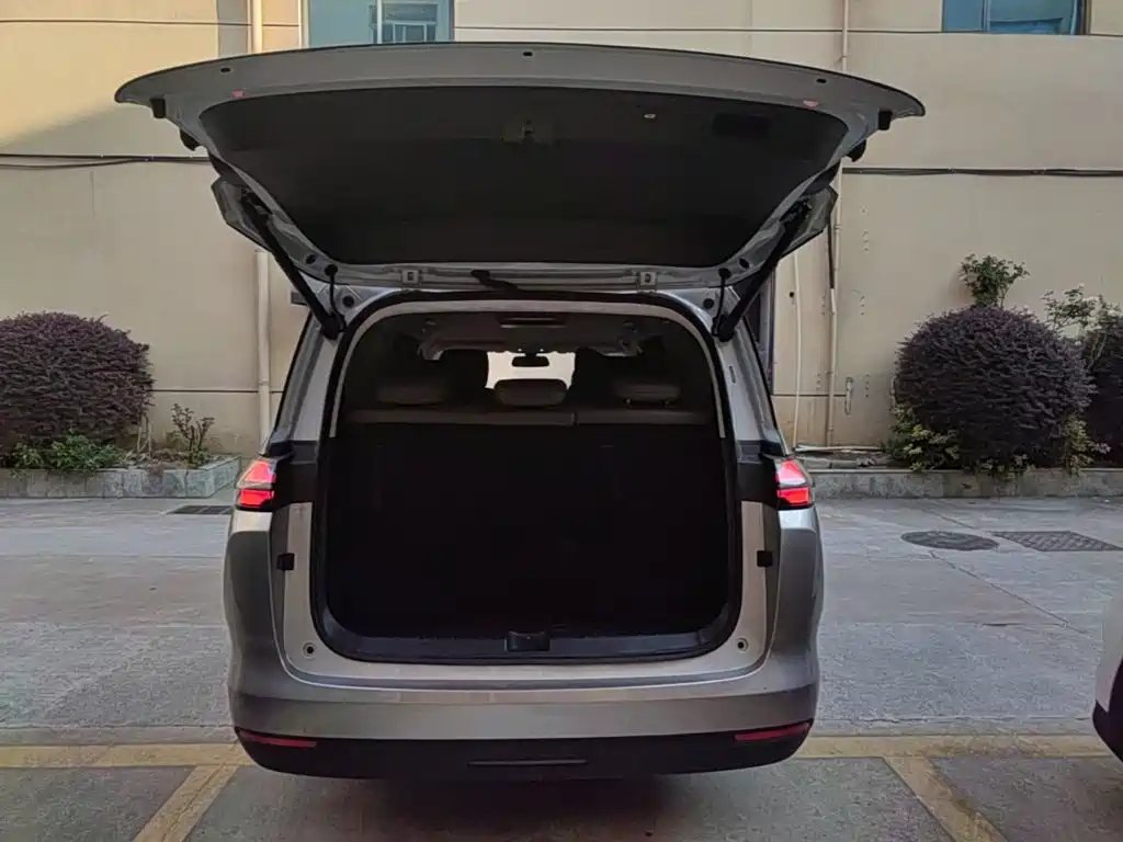 Wuling Xingguang 730 New Energy — миниатюра 19