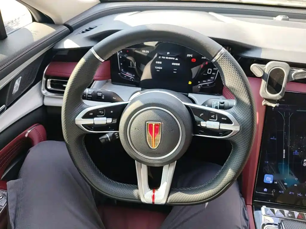 Hongqi Hongqi H5 — миниатюра 11