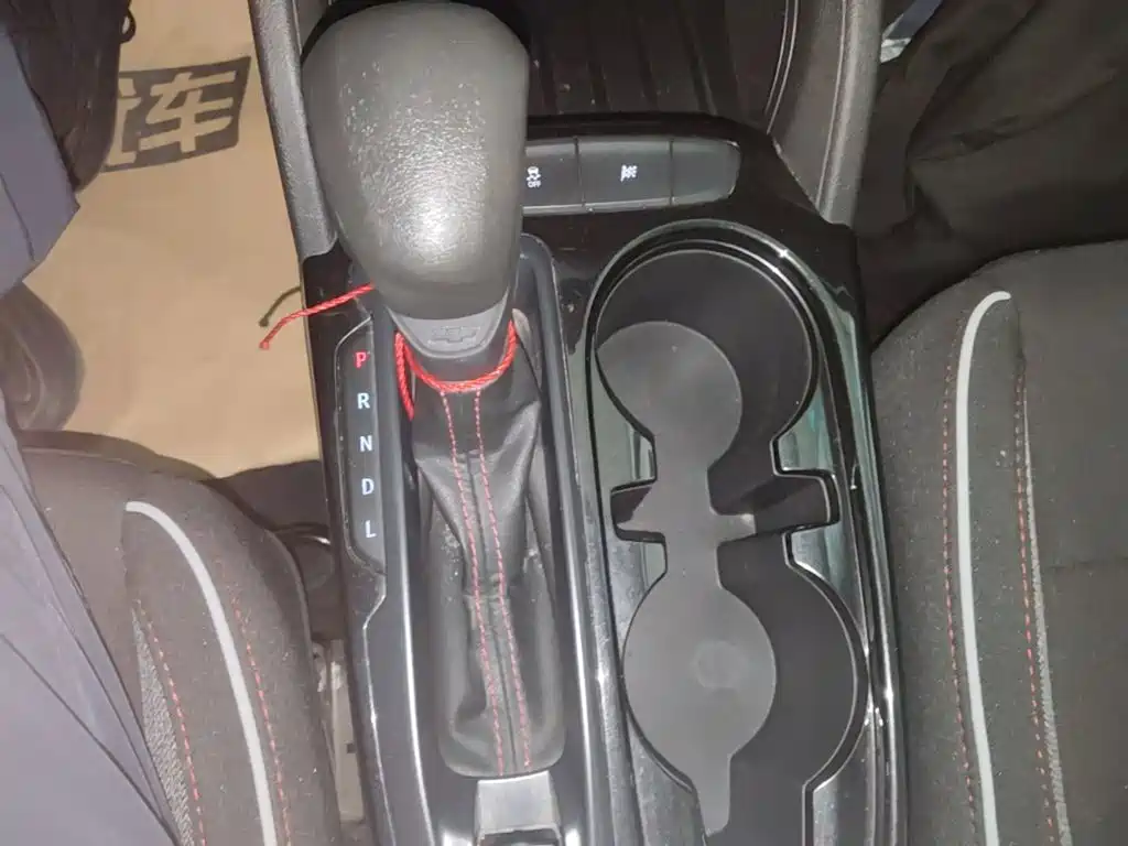 Chevrolet Tracker — миниатюра 14