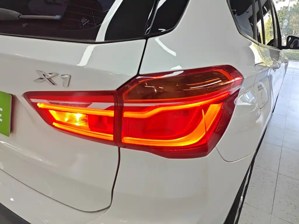 BMW X1 — миниатюра 8