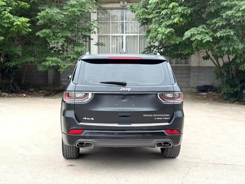 Jeep Grand Commander — миниатюра 4