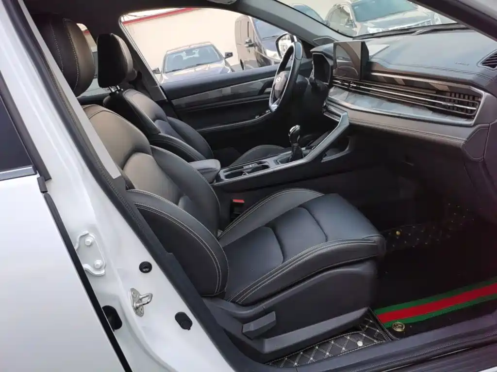 Geely Vision X6 — миниатюра 25
