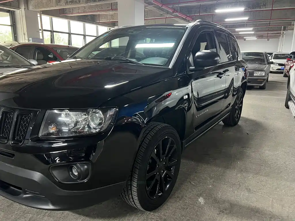 Jeep Compass (Import) — миниатюра 2