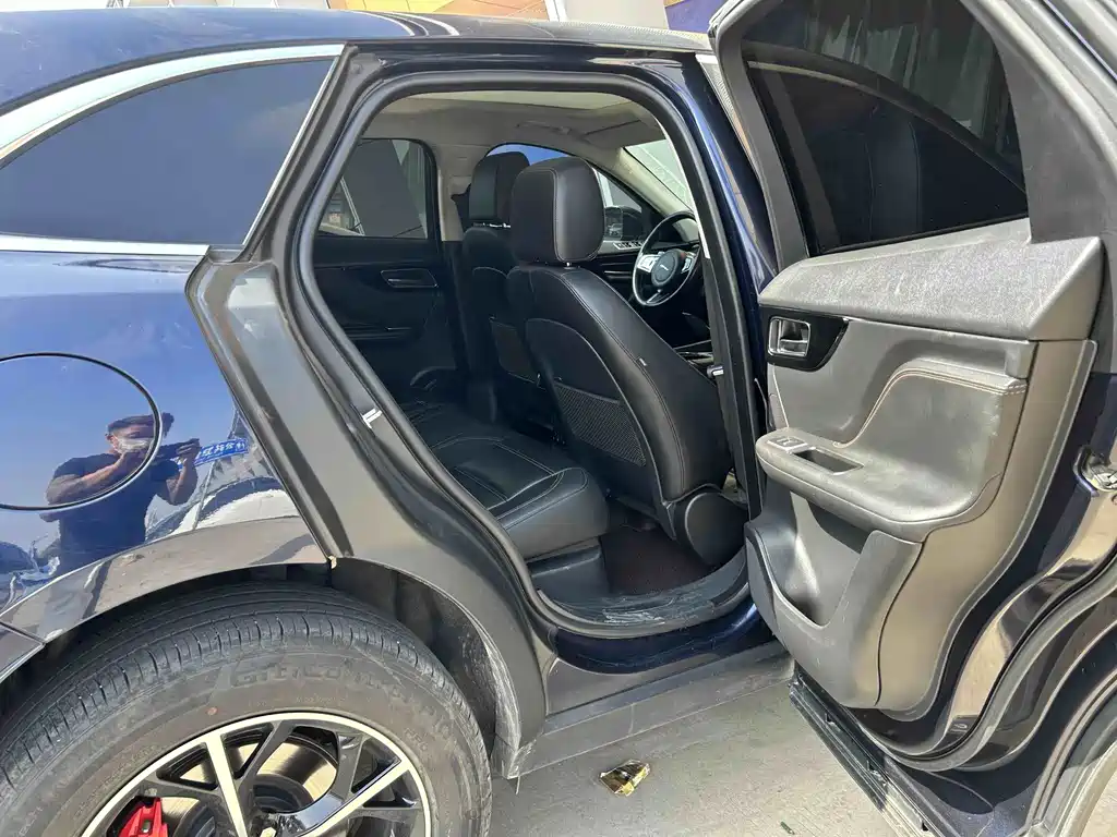 Jaguar F-PACE — миниатюра 7