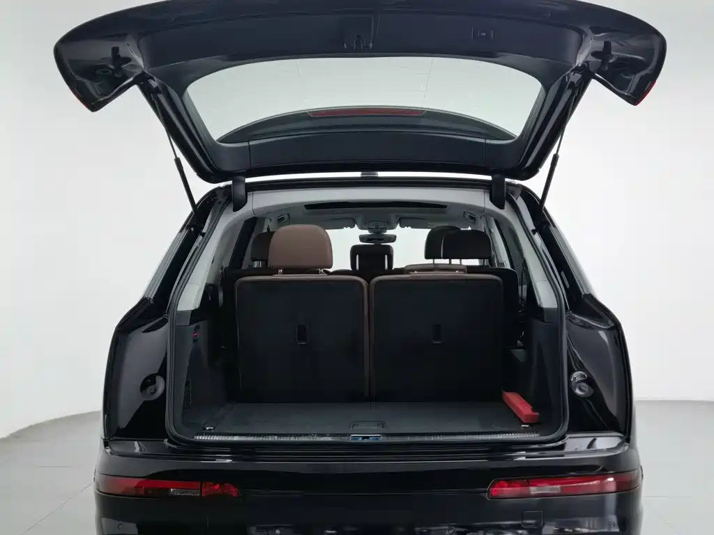 Audi Q7 — миниатюра 16