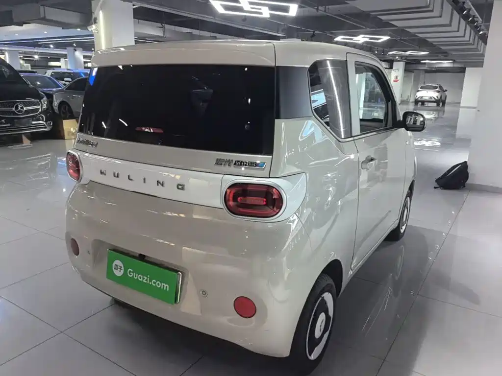 Wuling MINIEV — миниатюра 7