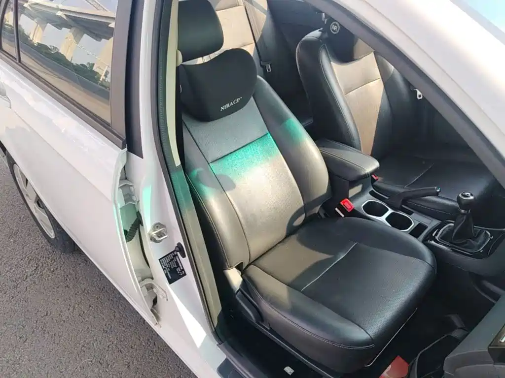 BYD F3 — миниатюра 25