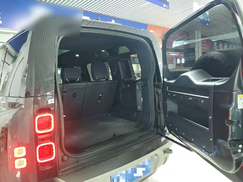 Land Rover Defender — миниатюра 19