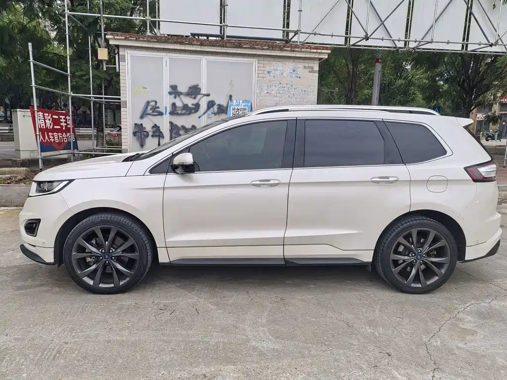 Ford Edge — миниатюра 3