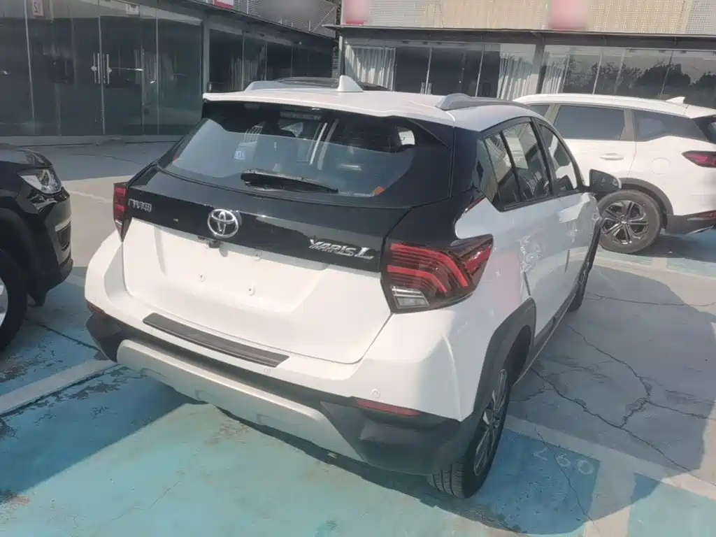 Toyota Yaris L — миниатюра 7
