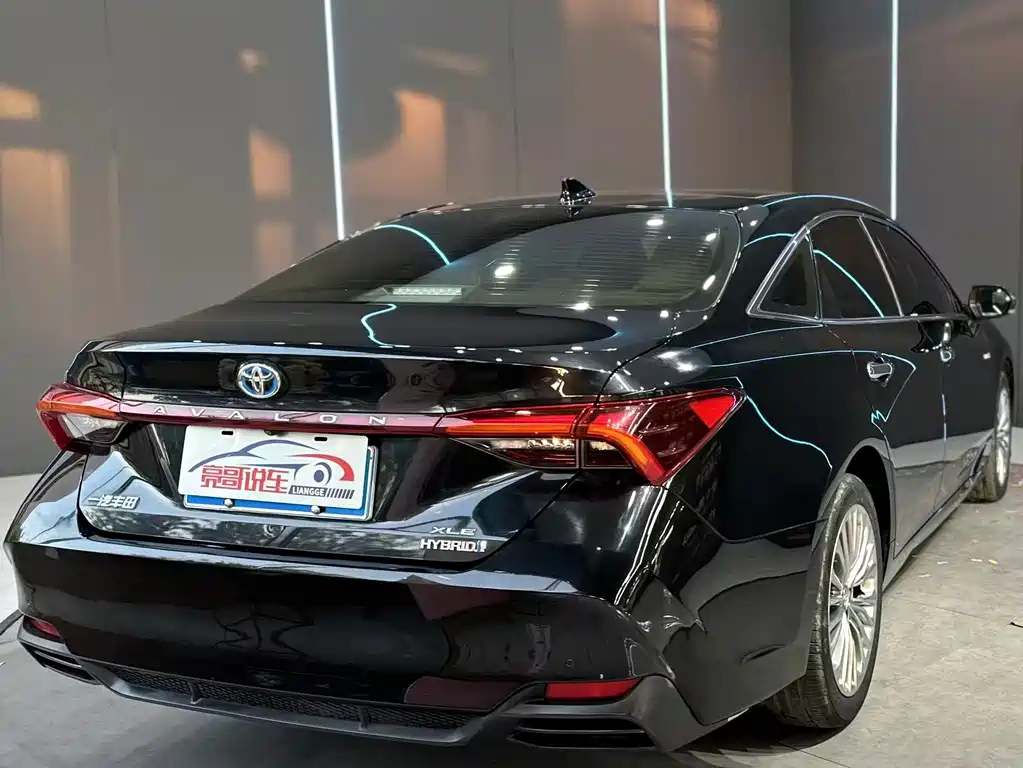 Toyota Avalon 2019 2.5L XLE Luxury VI