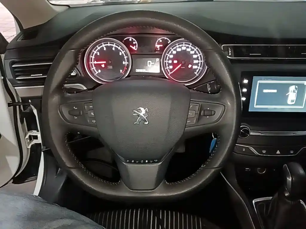 Peugeot 408 — миниатюра 11