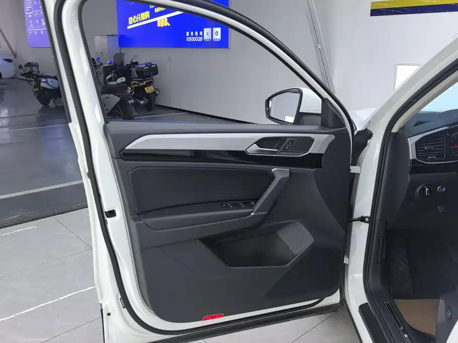 Volkswagen Tayron 2019 330TSI Luxury VI