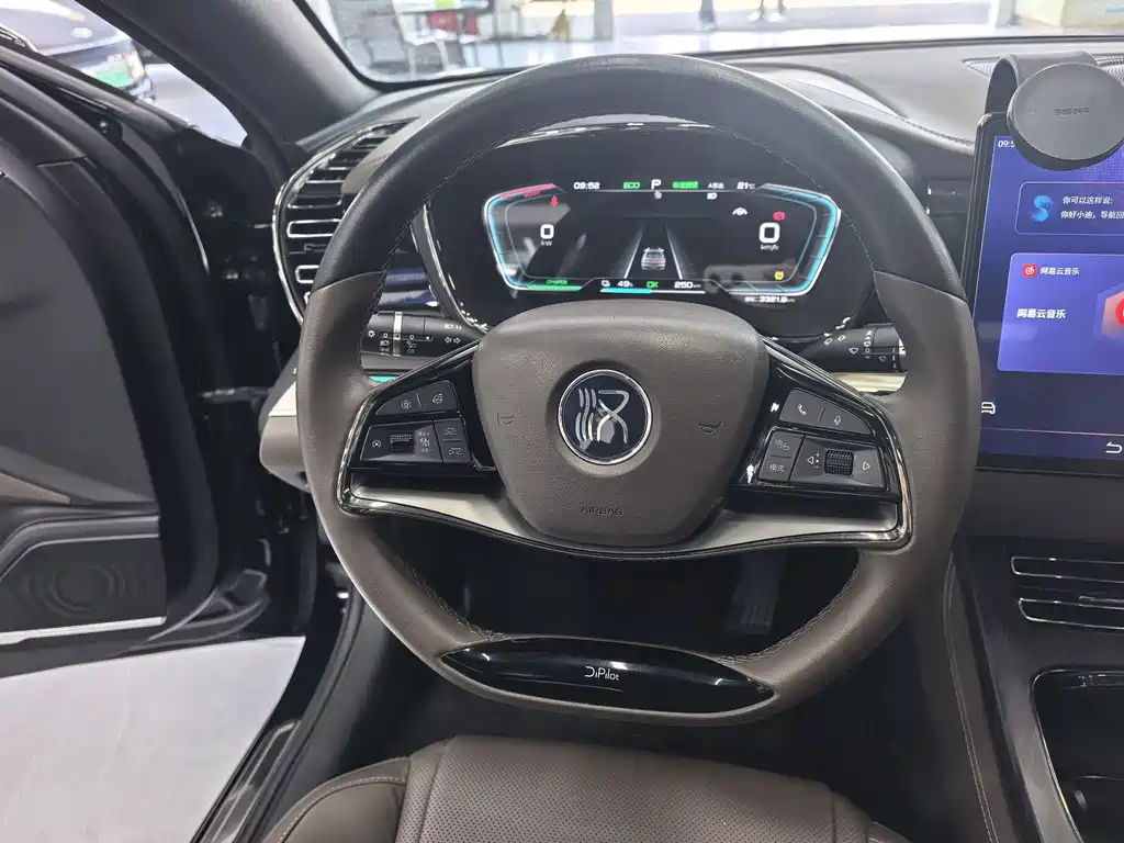 BYD Han — миниатюра 8