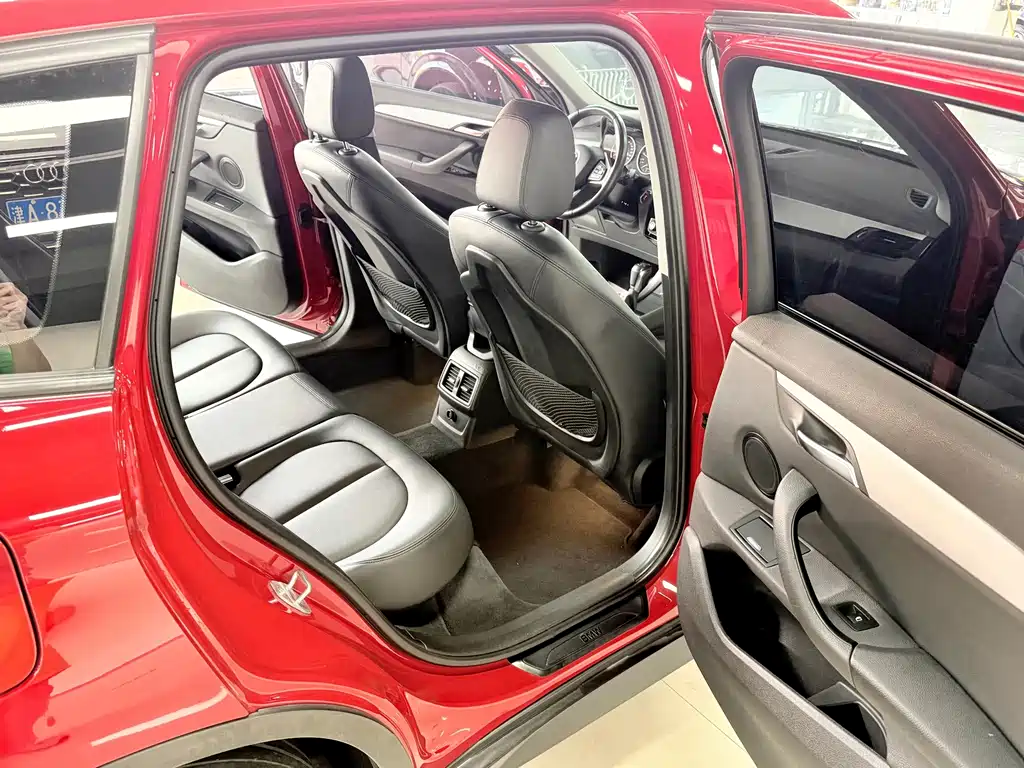BMW X1 — миниатюра 8