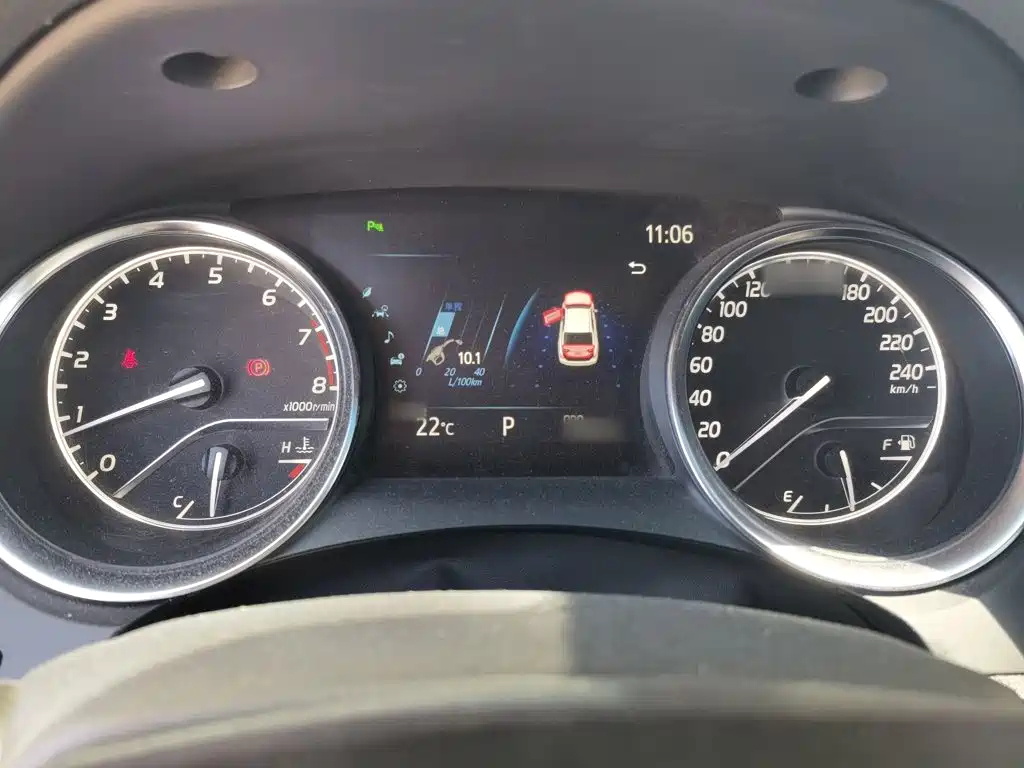 Toyota Camry — миниатюра 4