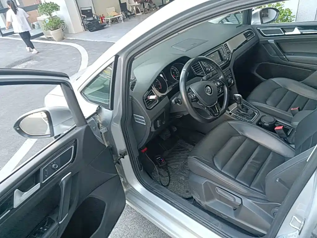 Volkswagen Golf (Import) — миниатюра 16