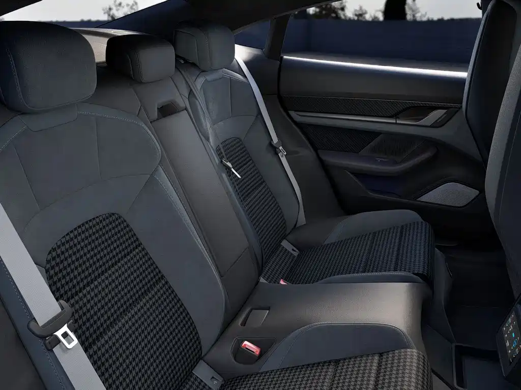 Porsche Taycan — миниатюра 10