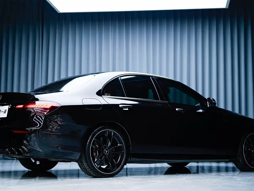 MERCEDES-BENZ E CLASS AMG