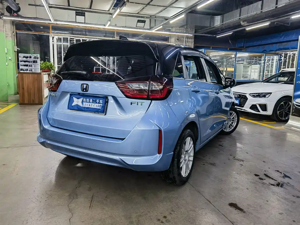 Honda Fit — миниатюра 6