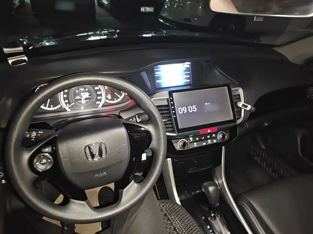 Honda Accord — миниатюра 10