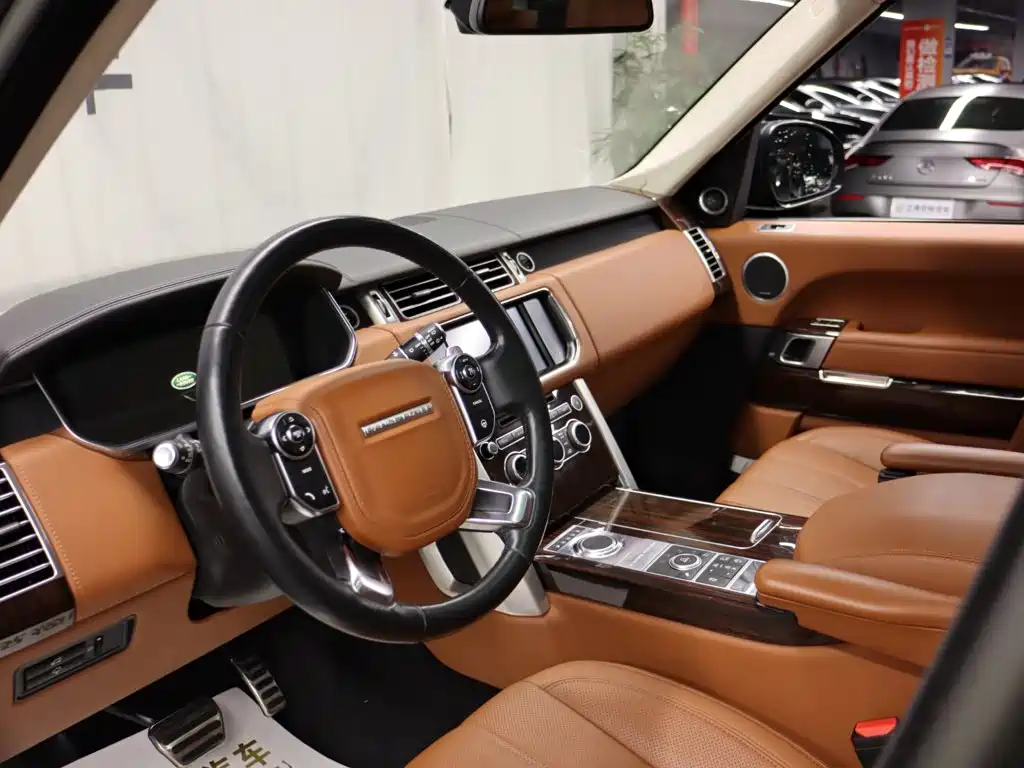 Land Rover Range Rover — миниатюра 7