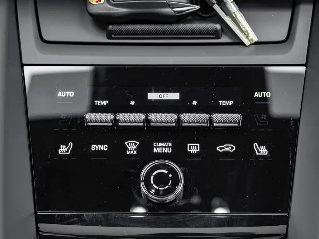 PORSCHE MACAN NEW ENERGY