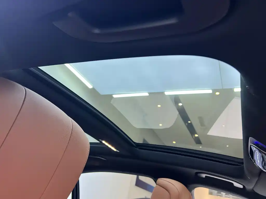 Mercedes-Benz S-Class — миниатюра 22