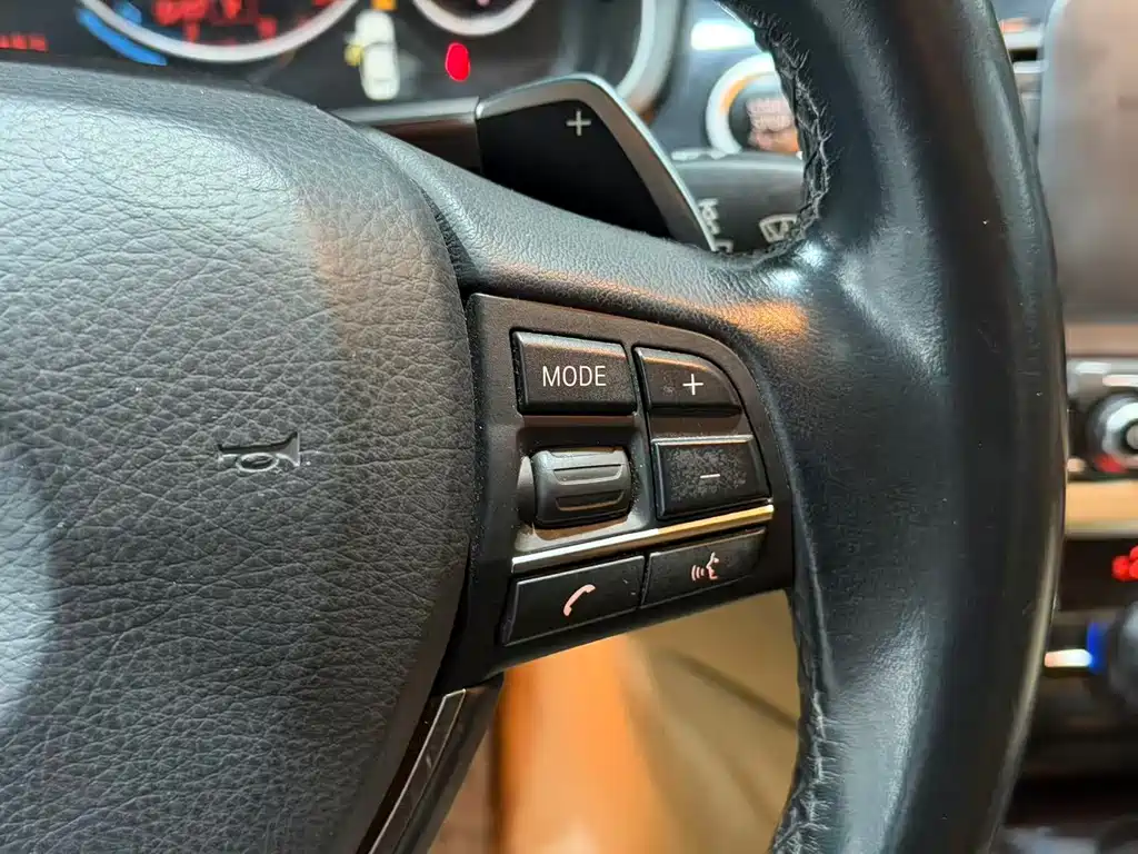 BMW 5 Series (Import) — миниатюра 12