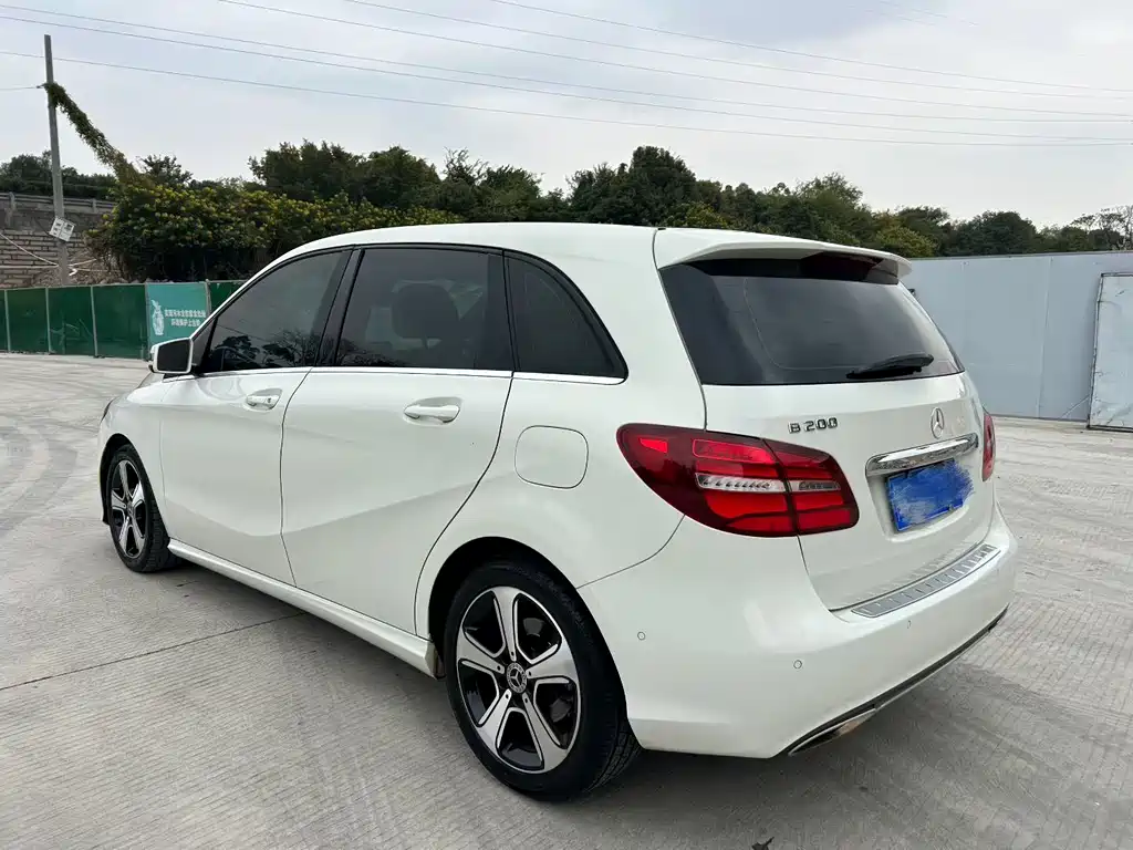 MERCEDES-BENZ B CLASS