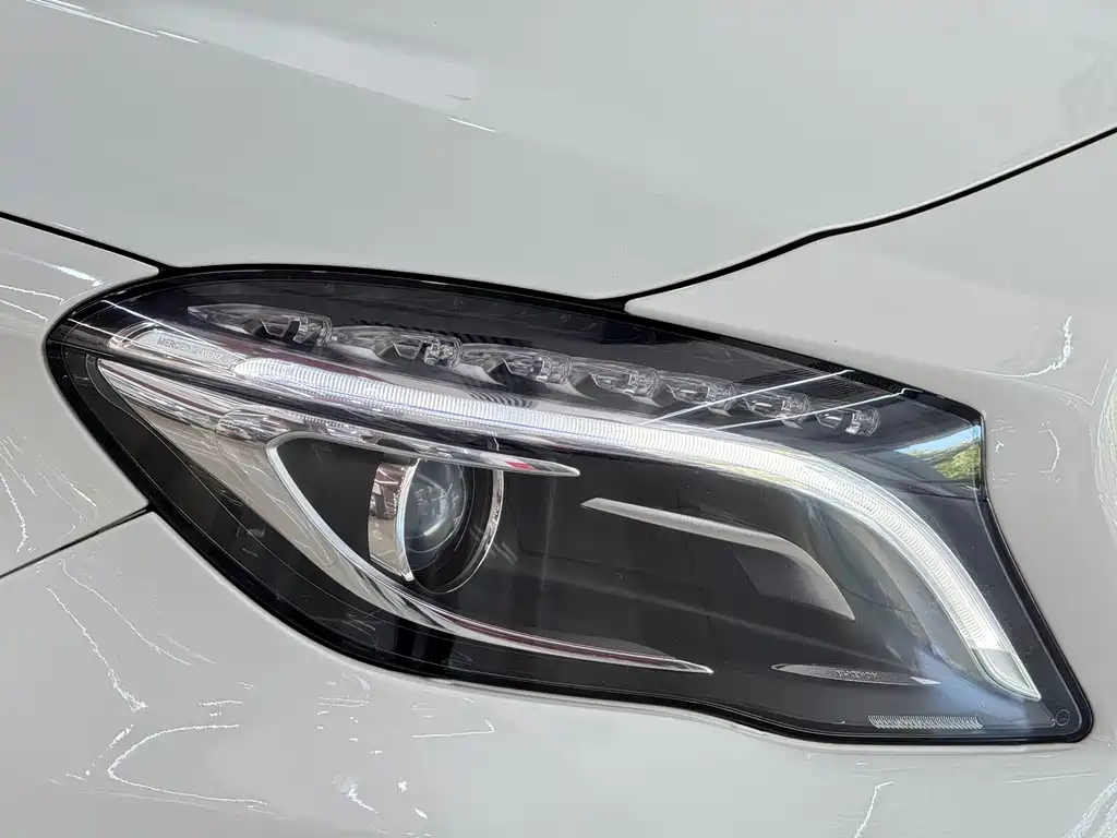 Mercedes-Benz GLA — миниатюра 7
