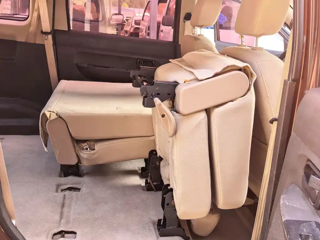 Wuling Hongguang — миниатюра 10
