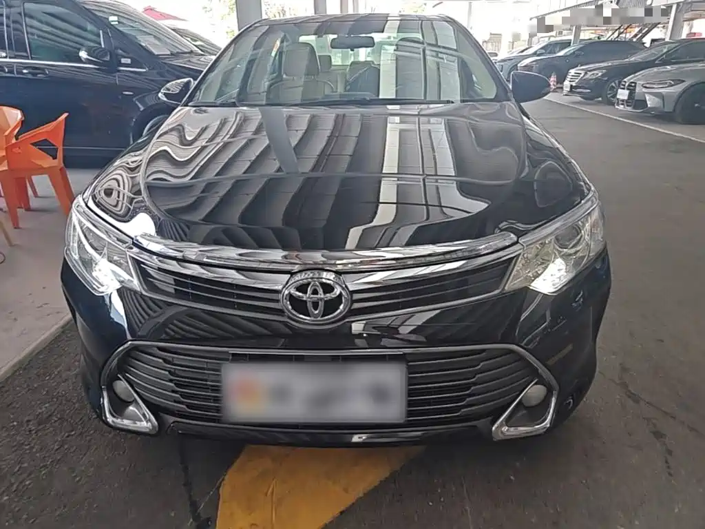 Toyota Camry — миниатюра 3