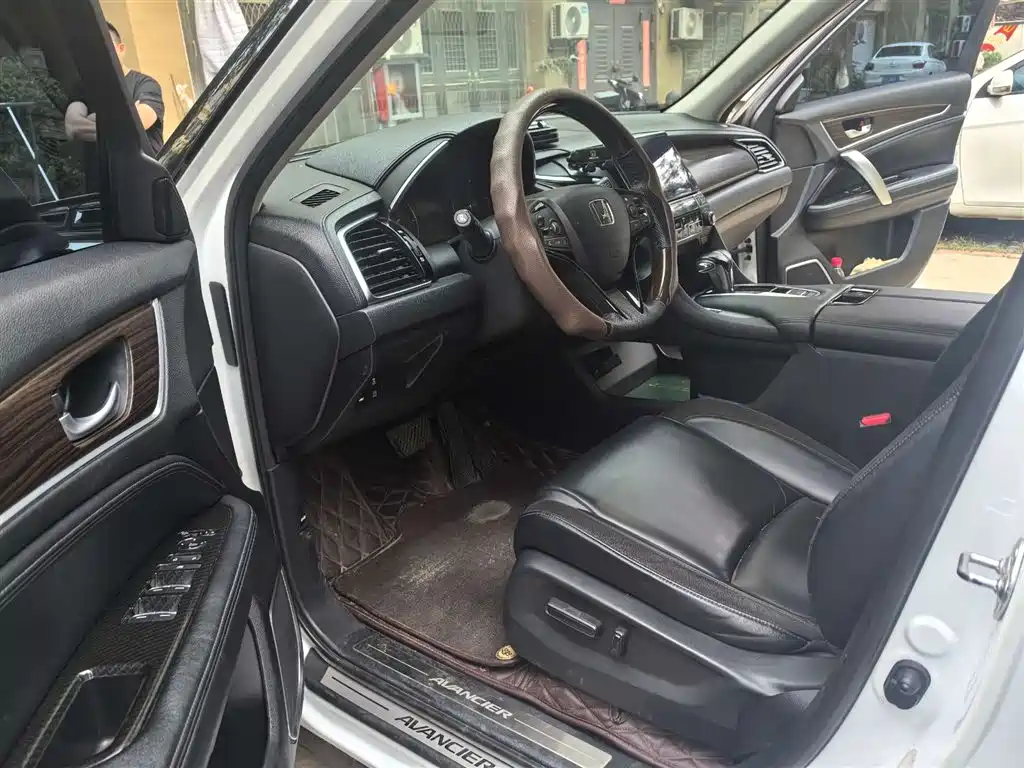 Honda Avancier 2017 240TURBO Premium