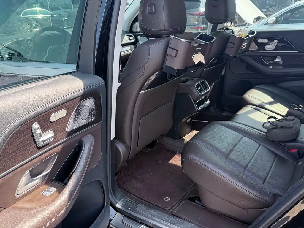 Mercedes-Benz GLS — миниатюра 8