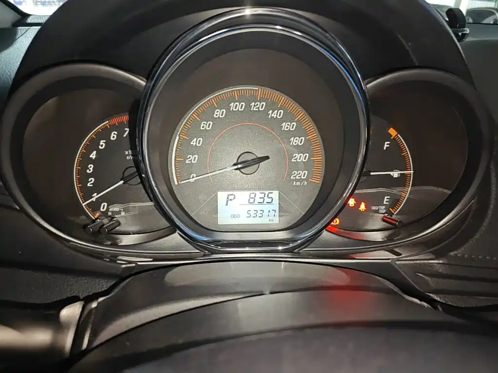 Toyota Yaris L — миниатюра 12