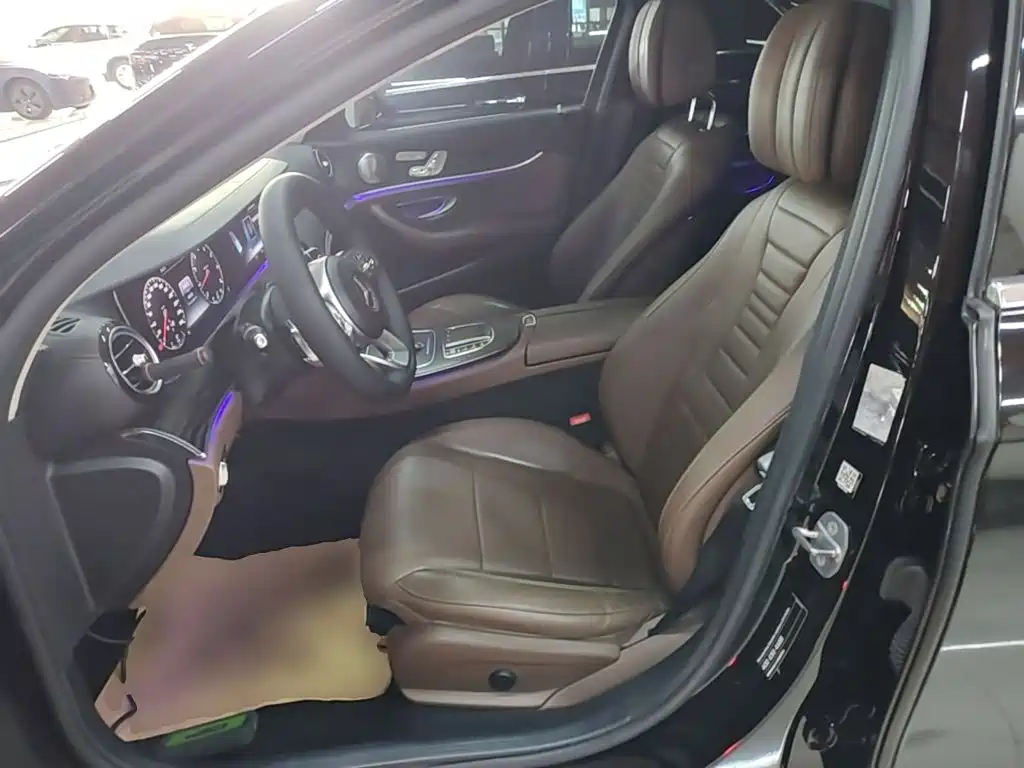 Mercedes-Benz E-Class — миниатюра 15