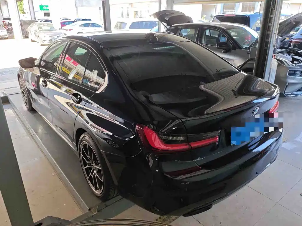 BMW 3 Series — миниатюра 7