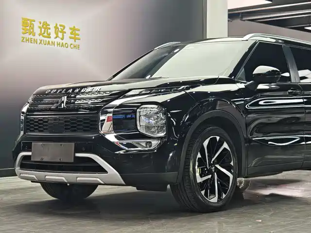 mitsubishi outlander