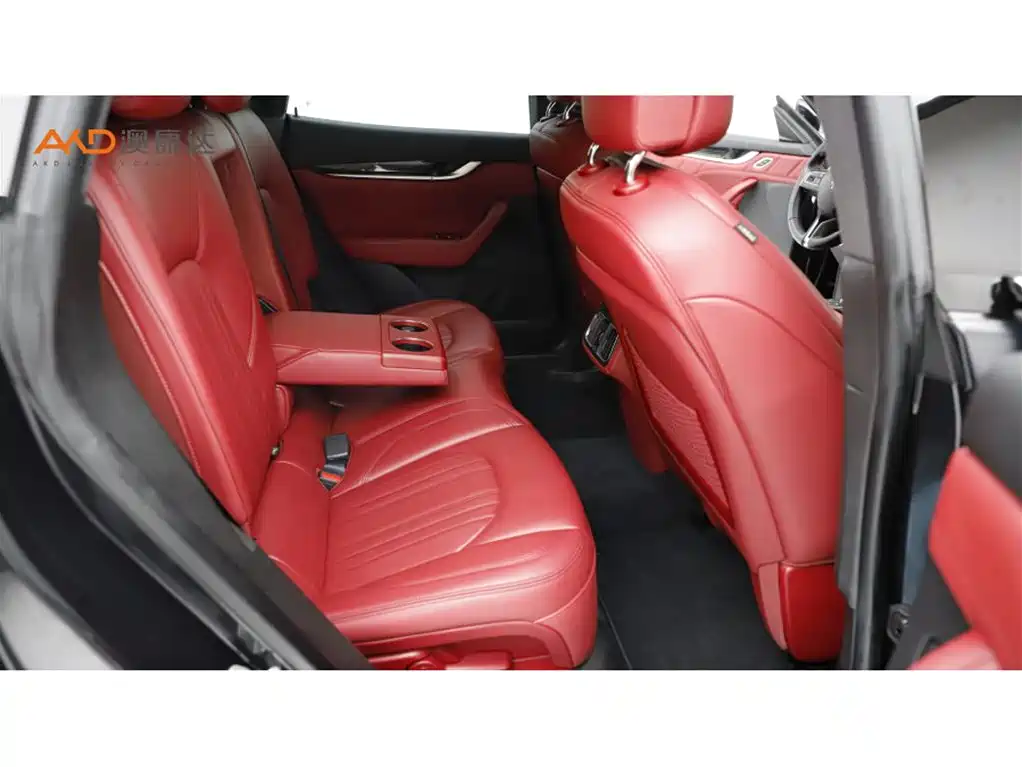 Maserati Levante — миниатюра 8